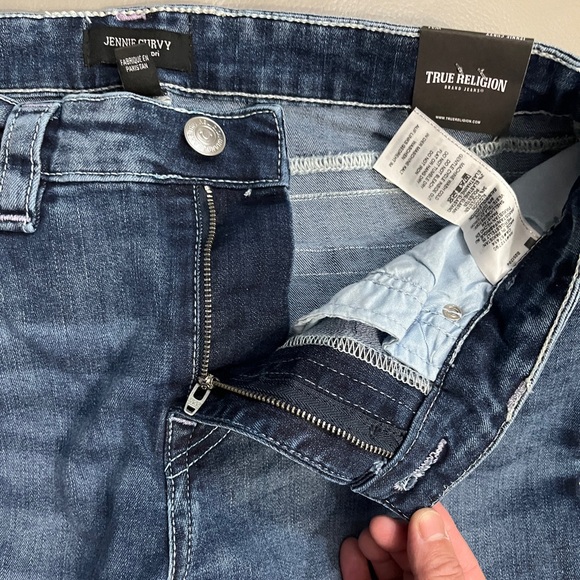 NWT - True Religion Women’s Jennie Curvy Mid Rise Capri Jeans - Size 31 - Picture 6 of 11